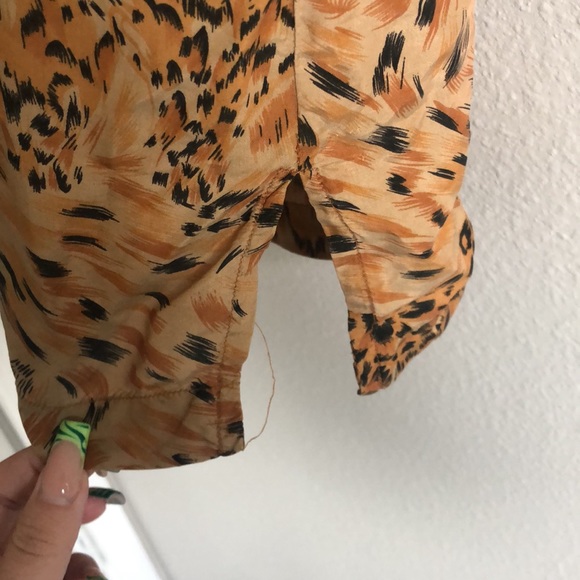 Cute vintage 100% silk sporty button down - Picture 6 of 6